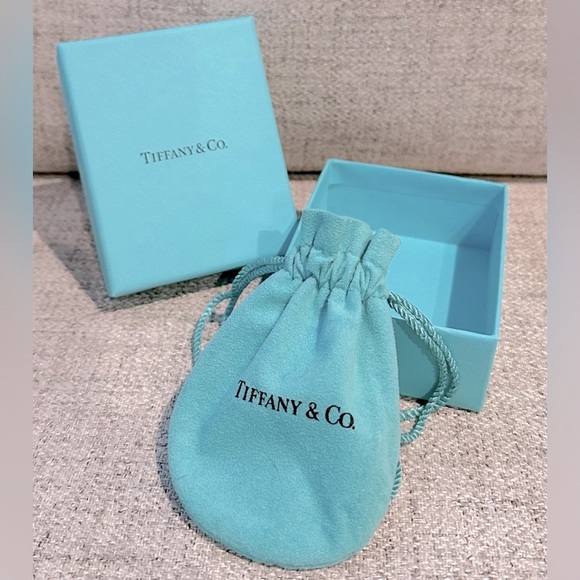Tiffany & Co. Jewelry - Tiffany & Co. Blue Gift Box Rectangle approx 3 1/2 x 2 3/4 inches & felt pouch